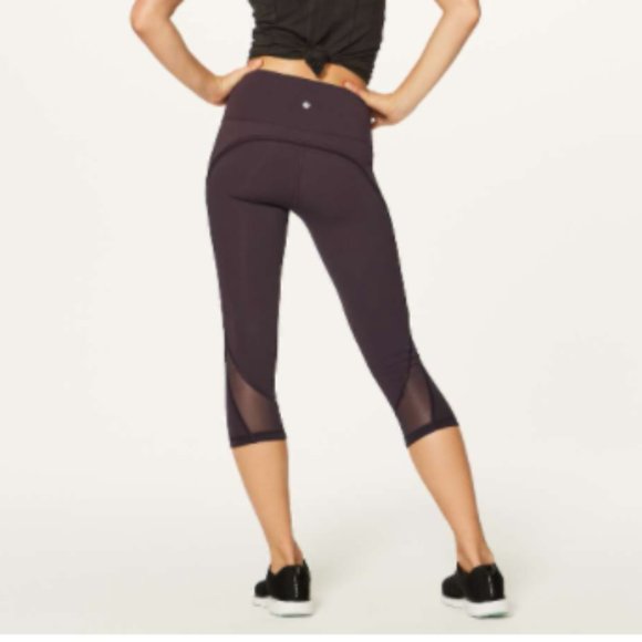 lululemon athletica Pants - Lululemon Fresh In Mesh Crop in Pelt sz 6